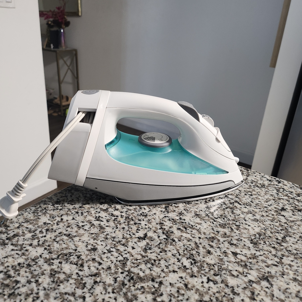 Hamilton Beach White and Aqua Iron